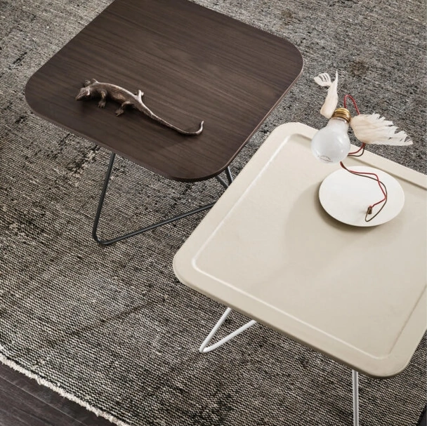 Tavolino Capitol con piano in essenza o ecopelle di Maronese