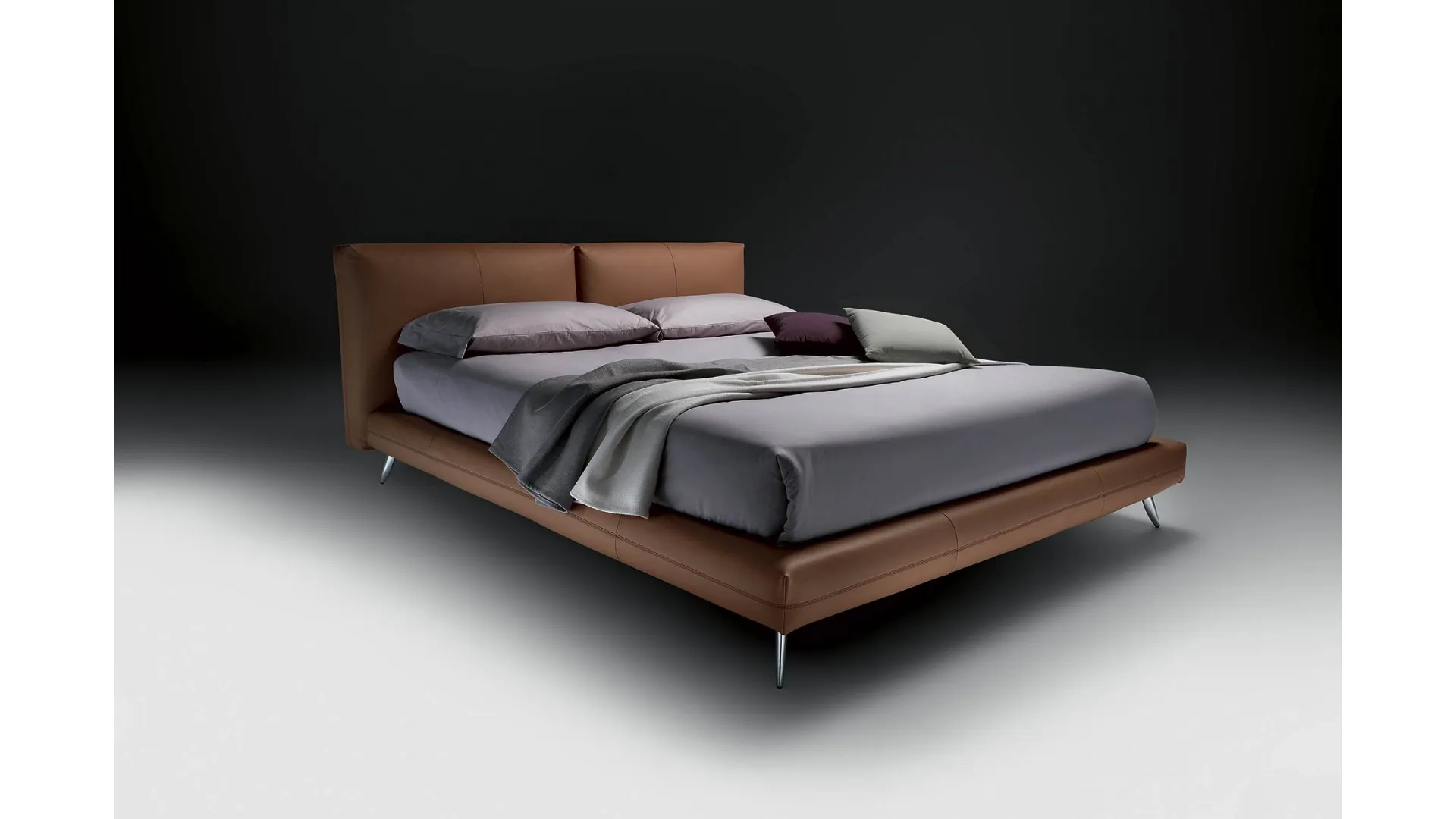 Letto in pelle con secret box e testiera imbottita Kuna Levante di Bontempi Letti Design