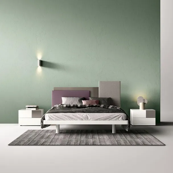 Letto matrimoniale E02 Mondrian Pad e Alfa con testiera asimmetrica rivestita in tessuto di Mercantini