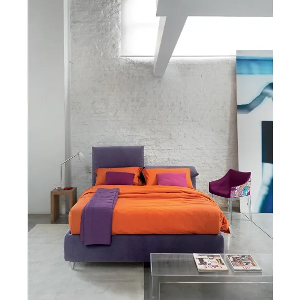 Letto in tessuto con testiera regolabile Jenny di Bontempi Letti Design