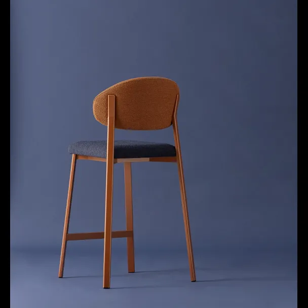 Sgabello Beba Curvy di Pointhouse