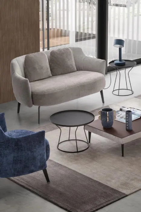 Shelley Loveseat