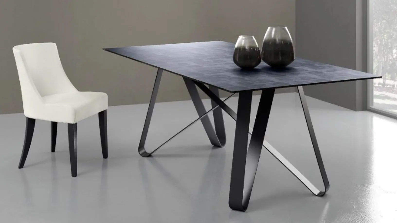 Sedia imbottita con gambe in legno Emma di Eurosedia