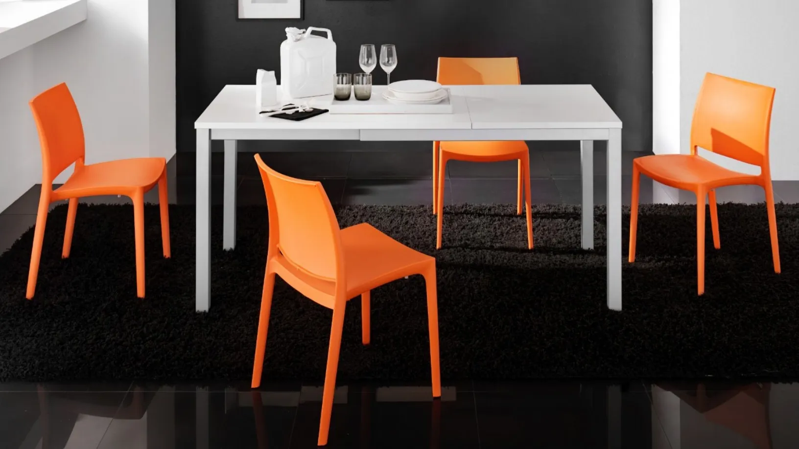 Sedia moderna Malibu in plastica colorata di Eurosedia
